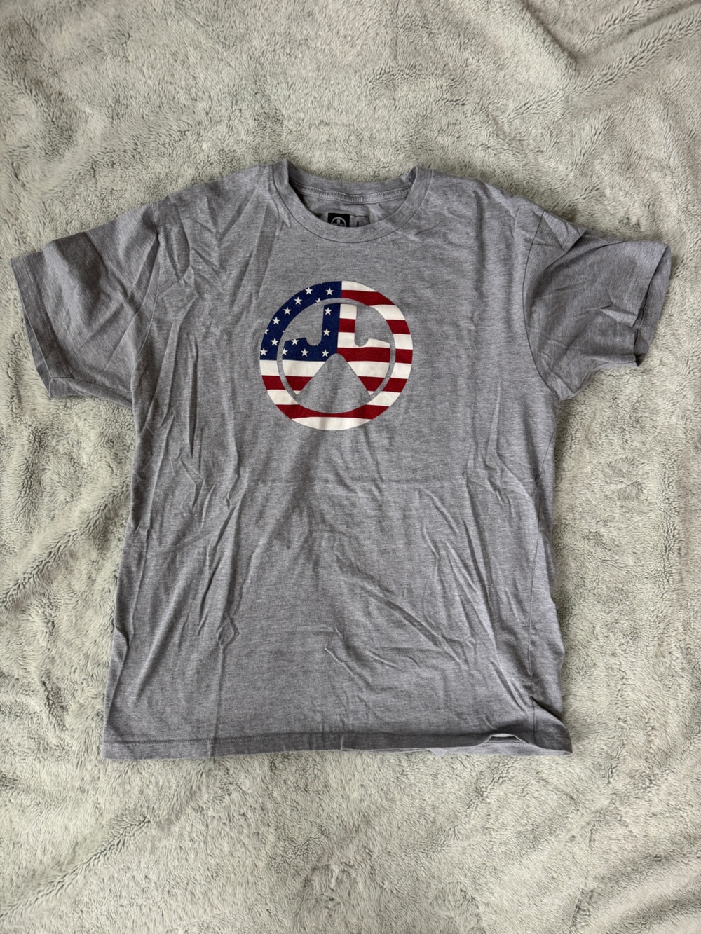 Men's Gray Short-Sleeve Graphic T-Shirt